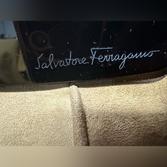 Salvatore Ferragamo Black and Brown Signature Design - Picture 2 of 9